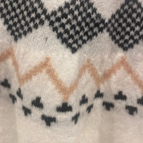 Vince Camuto geometric Fair Isle print sweater size Medium - Picture 2 of 6